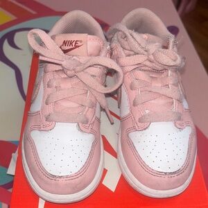 Nike Kids Sneakers in Pink and White